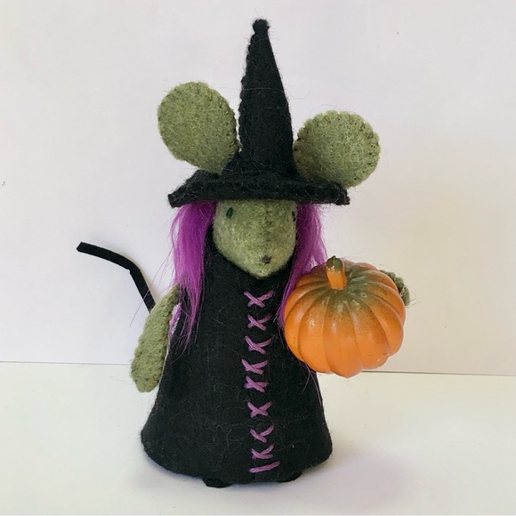 CYNTHESIS Other - Green Witch mouse with purple hair and pumpkin Hand Made hand-sewn